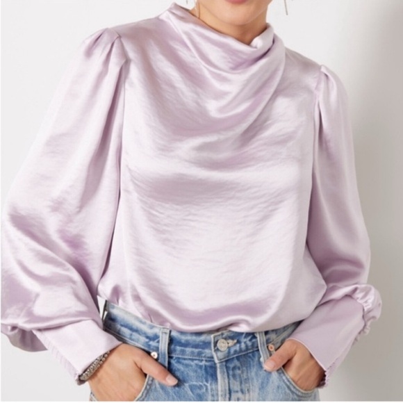 Evereve Elegant Lavender Satin Blouse - Picture 1 of 4